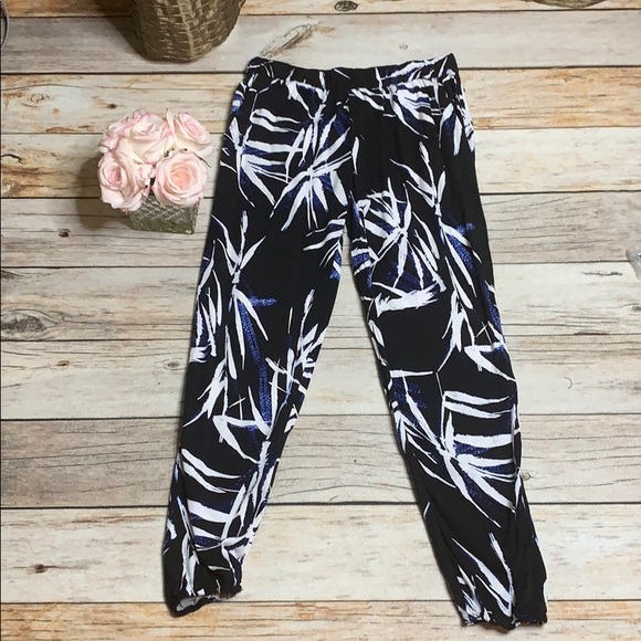 FABLETICS floral joggers - Picture 1 of 4